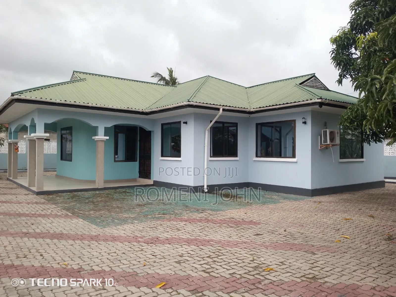 5bdrm House in Tanzania Daresalaam, Ukonga for sale in Ukonga