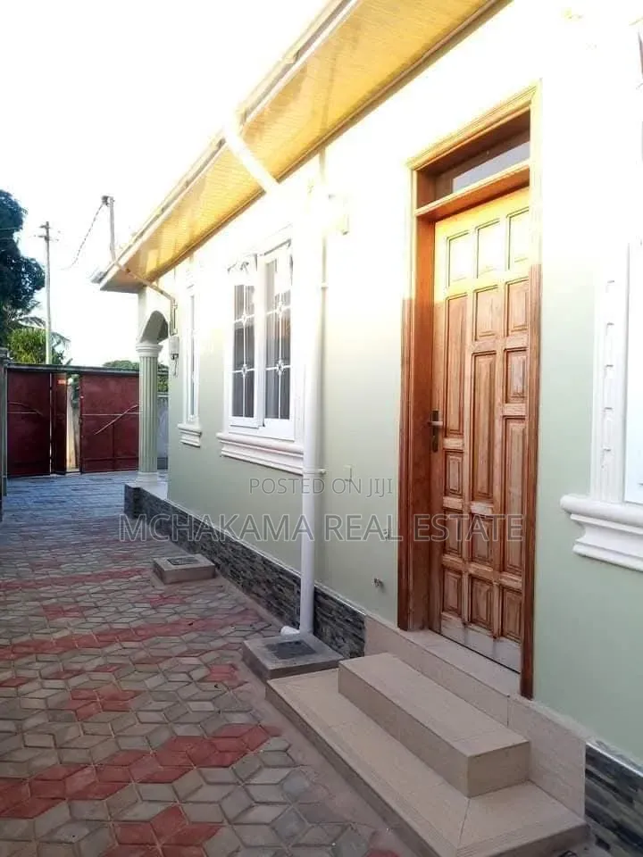 3bdrm House in Mchakama Real Estate, Kitunda for sale in Kitunda
