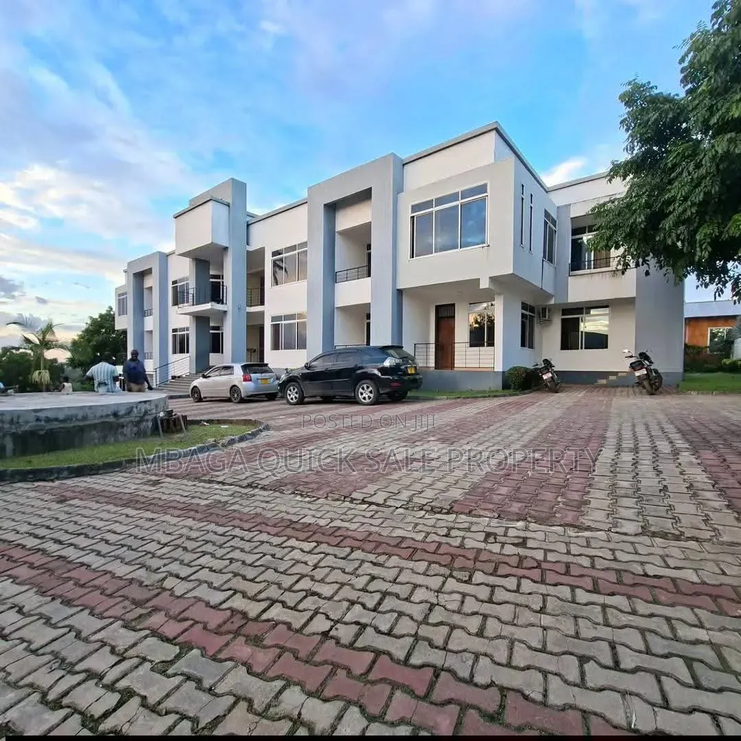 3bdrm Apartment in Makongo Juu Mwanzoni, Goba for rent in Goba