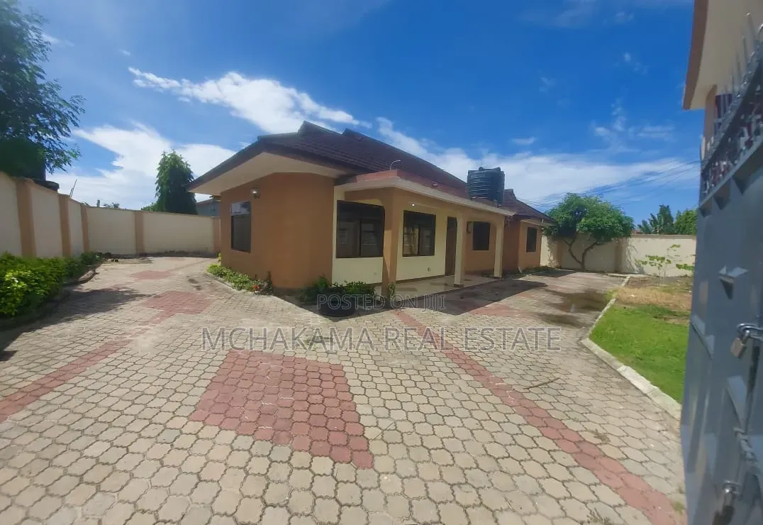 3bdrm House in Mchakama Real, Tabata for rent in Tabata