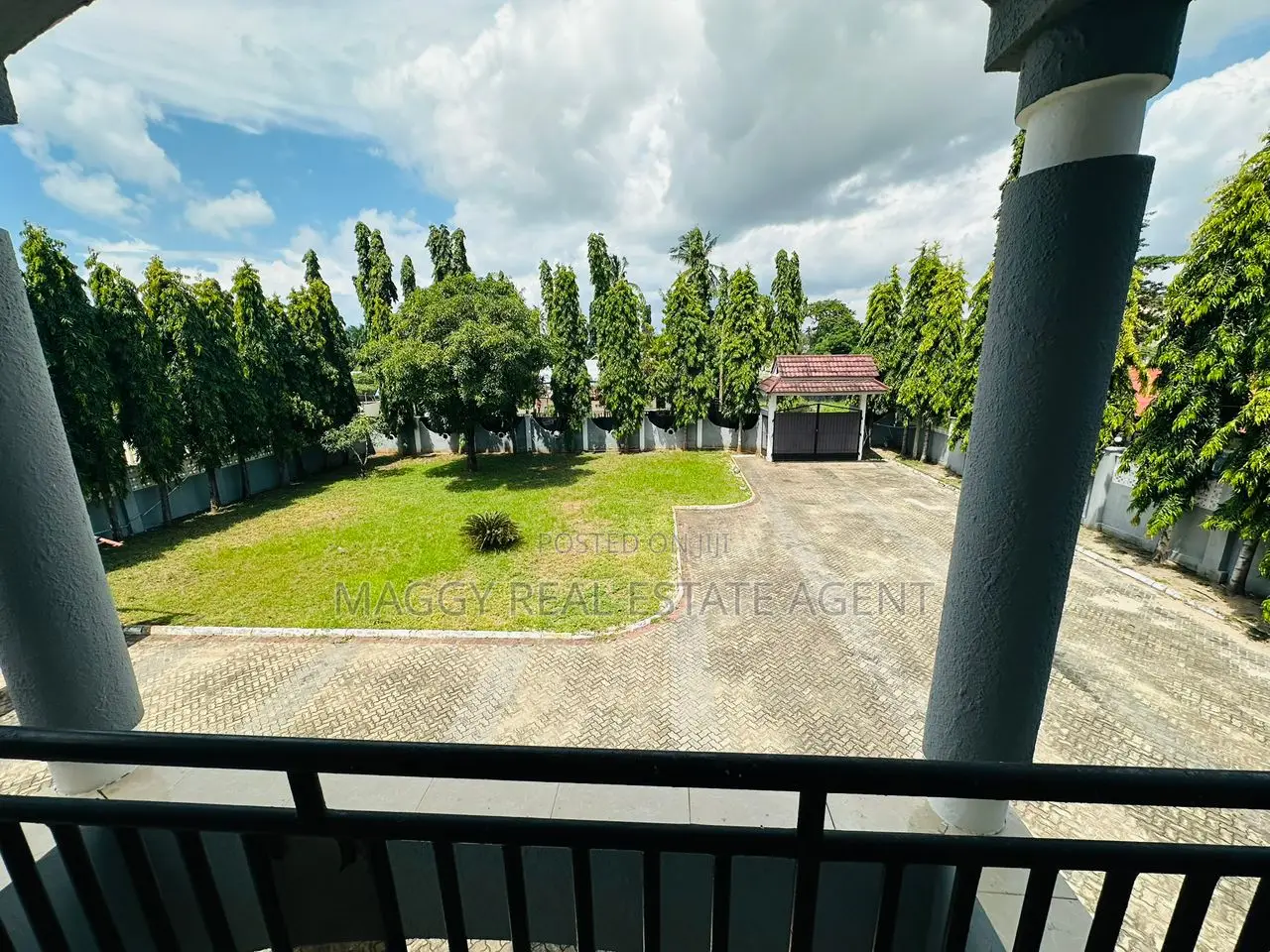 8bdrm House in Mbezi Beach for rent in Mbezi Beach