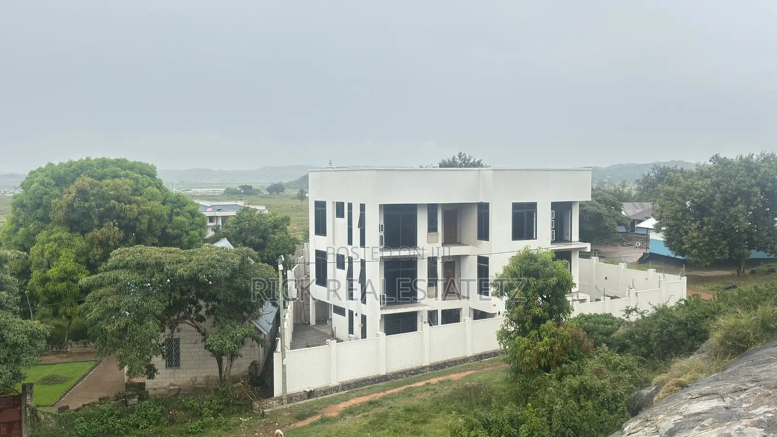 Kiwanja Kinauzwa Ilemela in Ilemela Ward