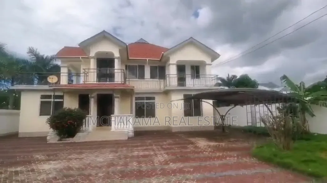 6bdrm Block of Flats in Mchakama Real Estate, Mbweni for sale in Mbweni