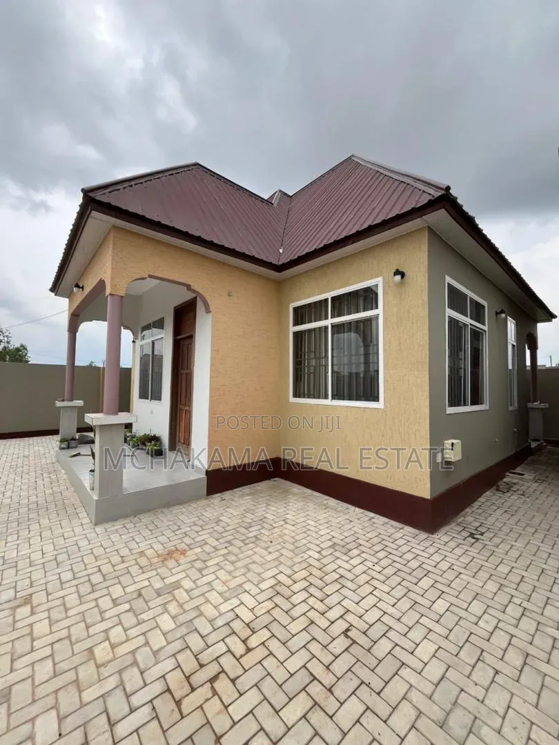 3bdrm House in Mchakama Real Estate, Fufu for sale in Fufu