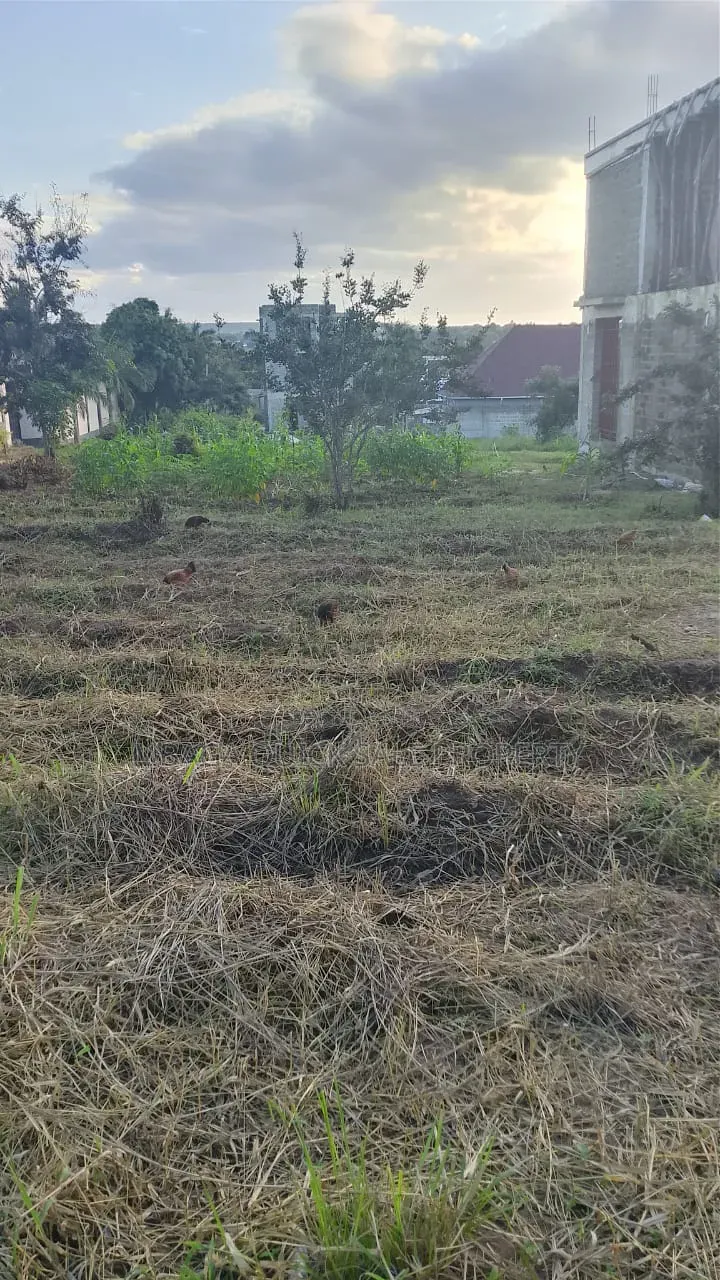 Plot for Sale Area SQM 510 Located at Madale Mkoroshini in Goba
