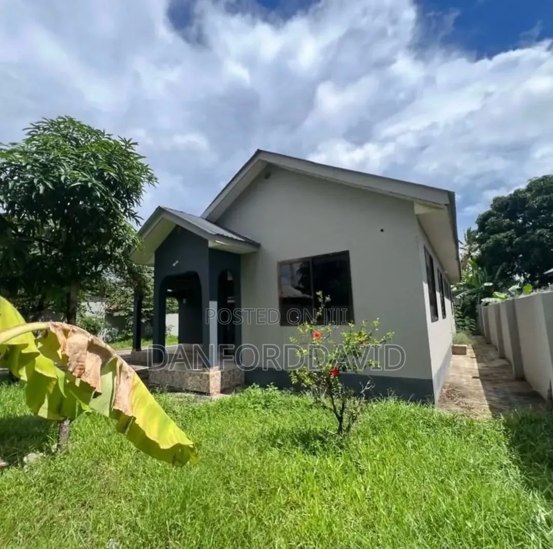 3bdrm House in Kahwa Real Estate, Bunju for sale in Bunju