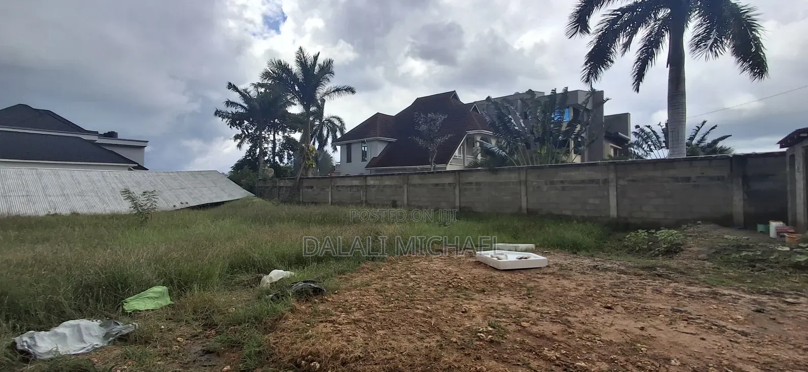 Kiwanja Kinauzwa Mbweni JKT in Mbweni