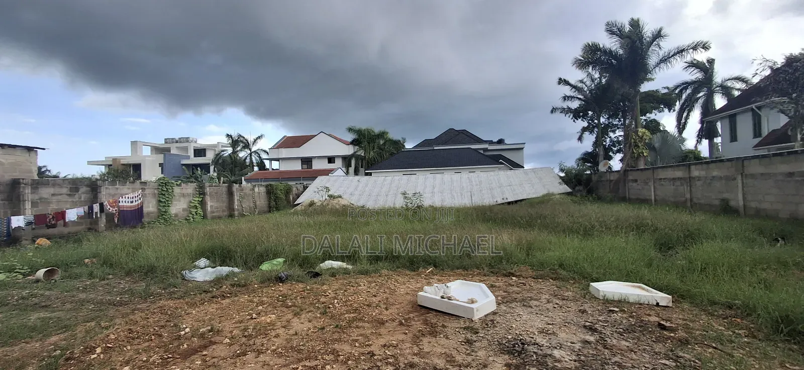Kiwanja Kinauzwa Mbweni JKT in Mbweni