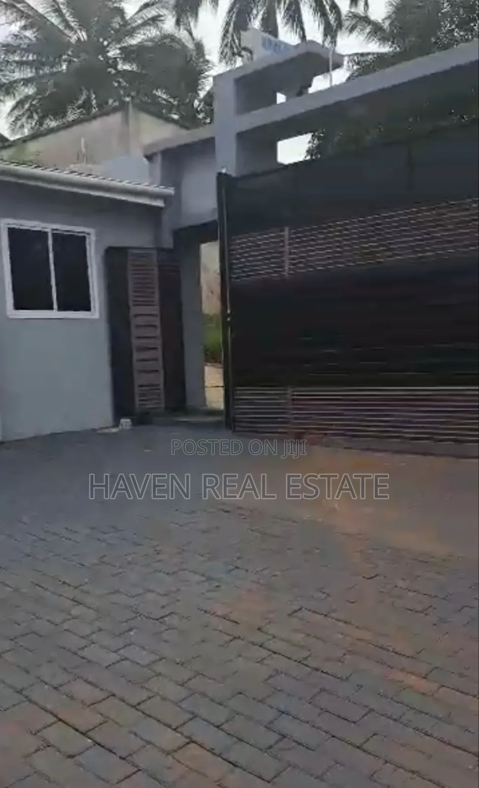 Lodge Inauzwa Mbezi Mwisho in Mbezi