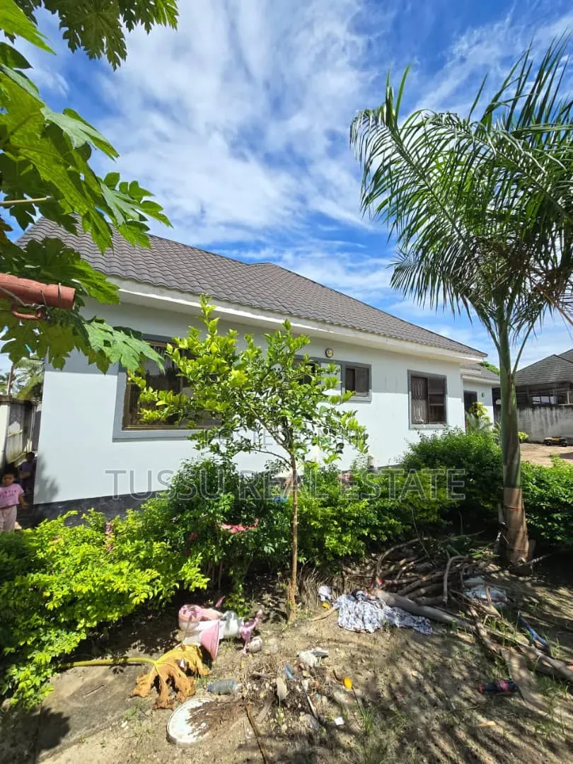 3bdrm House in Mboma Rd,Near Jambo, Kinondoni for sale in Kinondoni