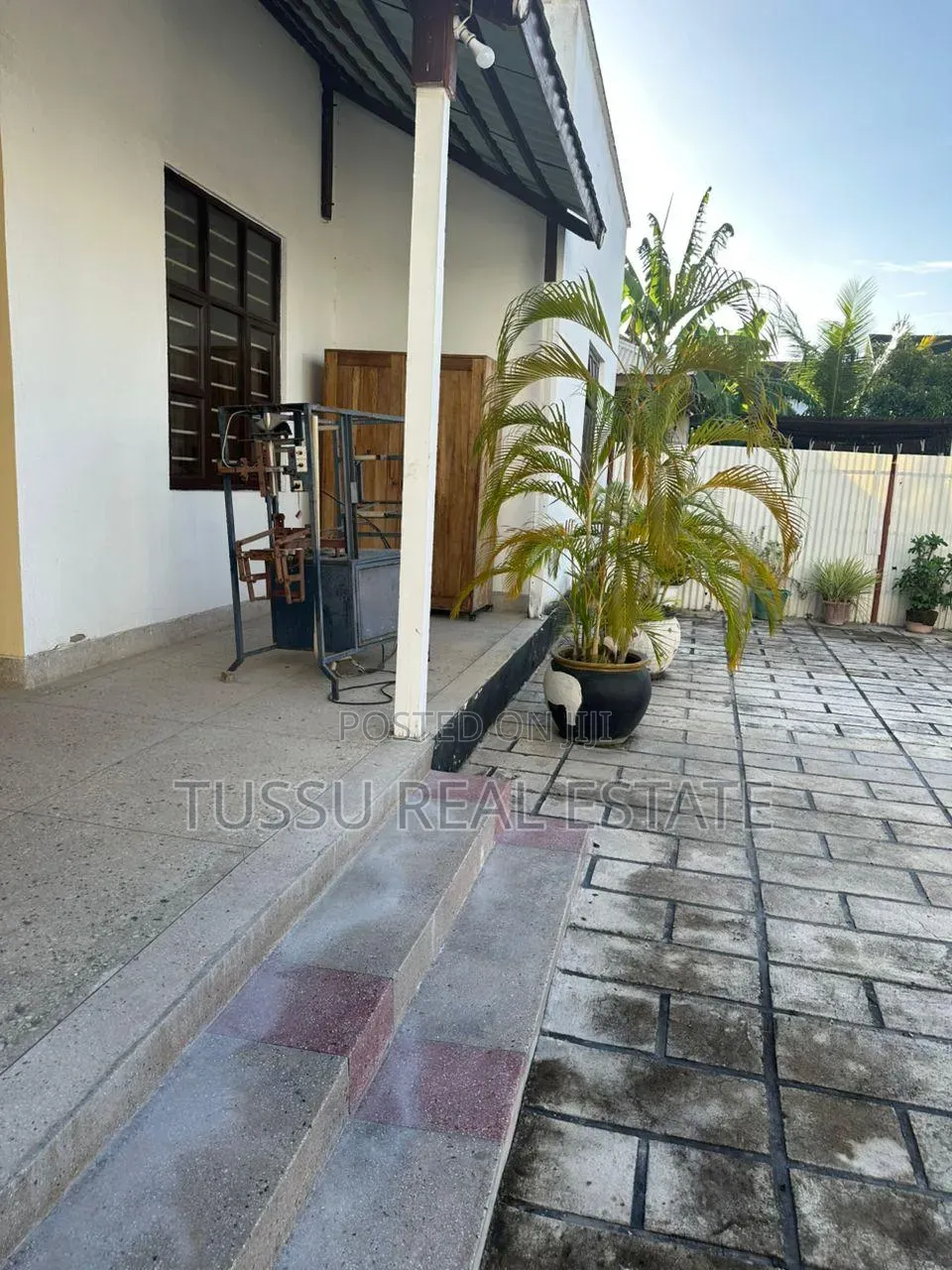 6bdrm House in Mikochen B, Mikocheni for sale in Mikocheni
