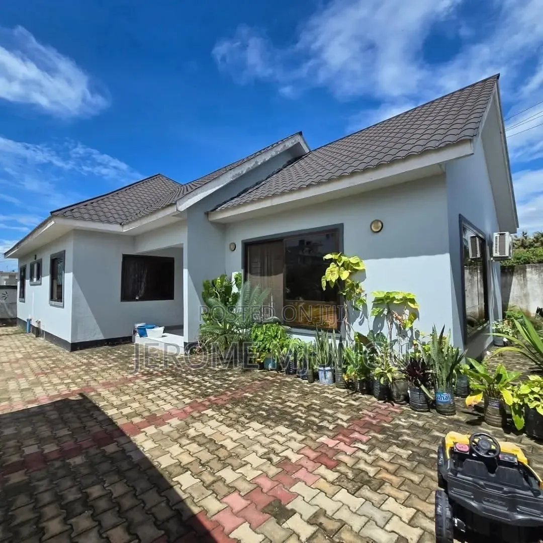 3bdrm House in Mbezi for rent in Mbezi