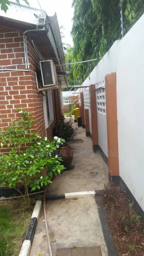 4bdrm House in Mikocheni for rent in Mikocheni