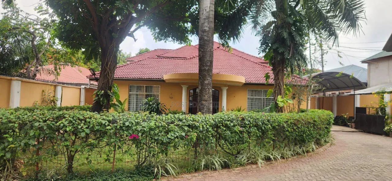 5bdrm Apartment in Mikocheni, Kimara for sale in Kimara