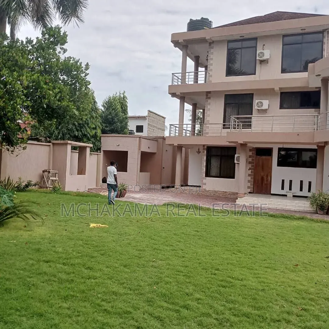 Furnished 11bdrm Block of Flats in Mchakama Real Estate, Kibada in Kibada