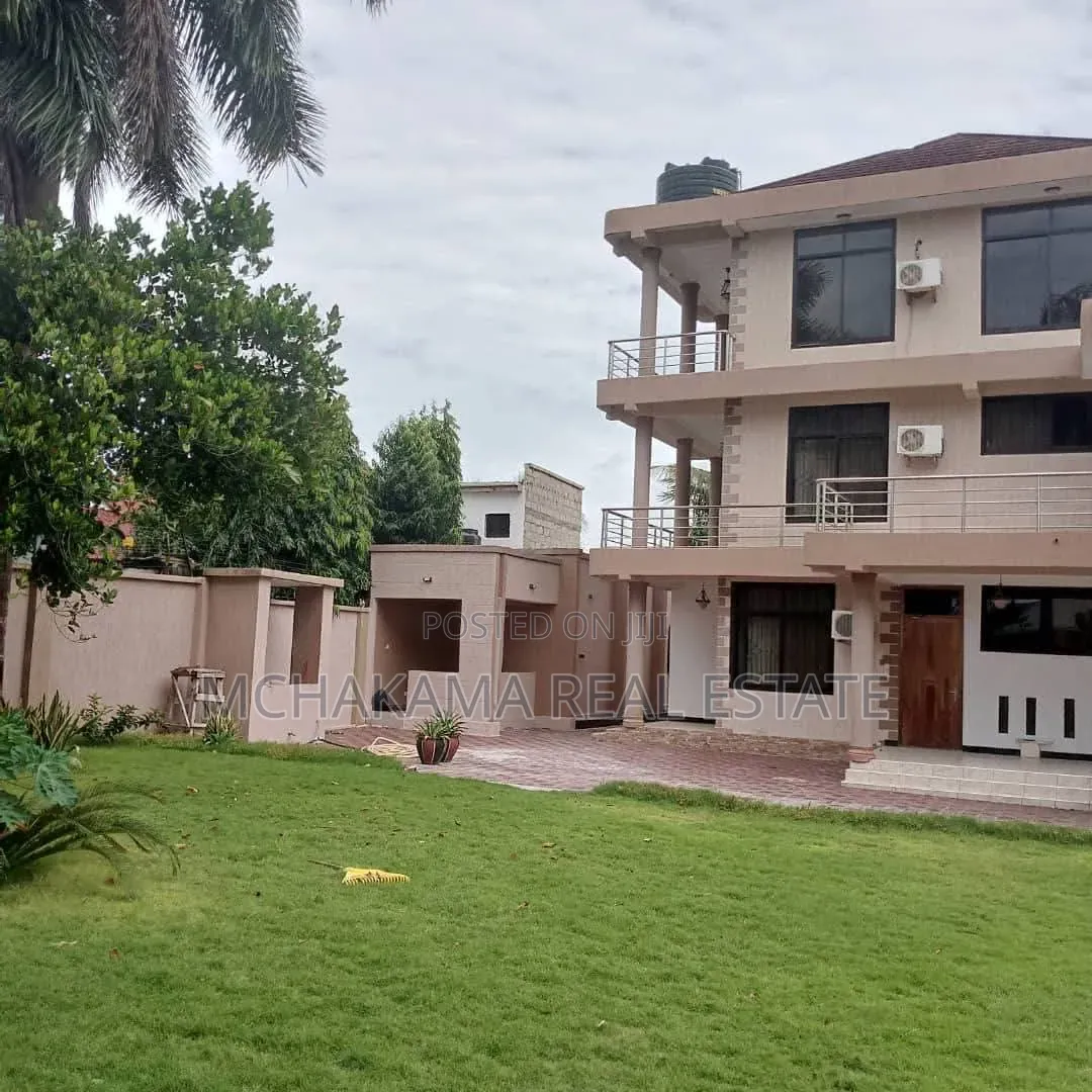 Furnished 11bdrm Block of Flats in Mchakama Real Estate, Kibada in Kibada