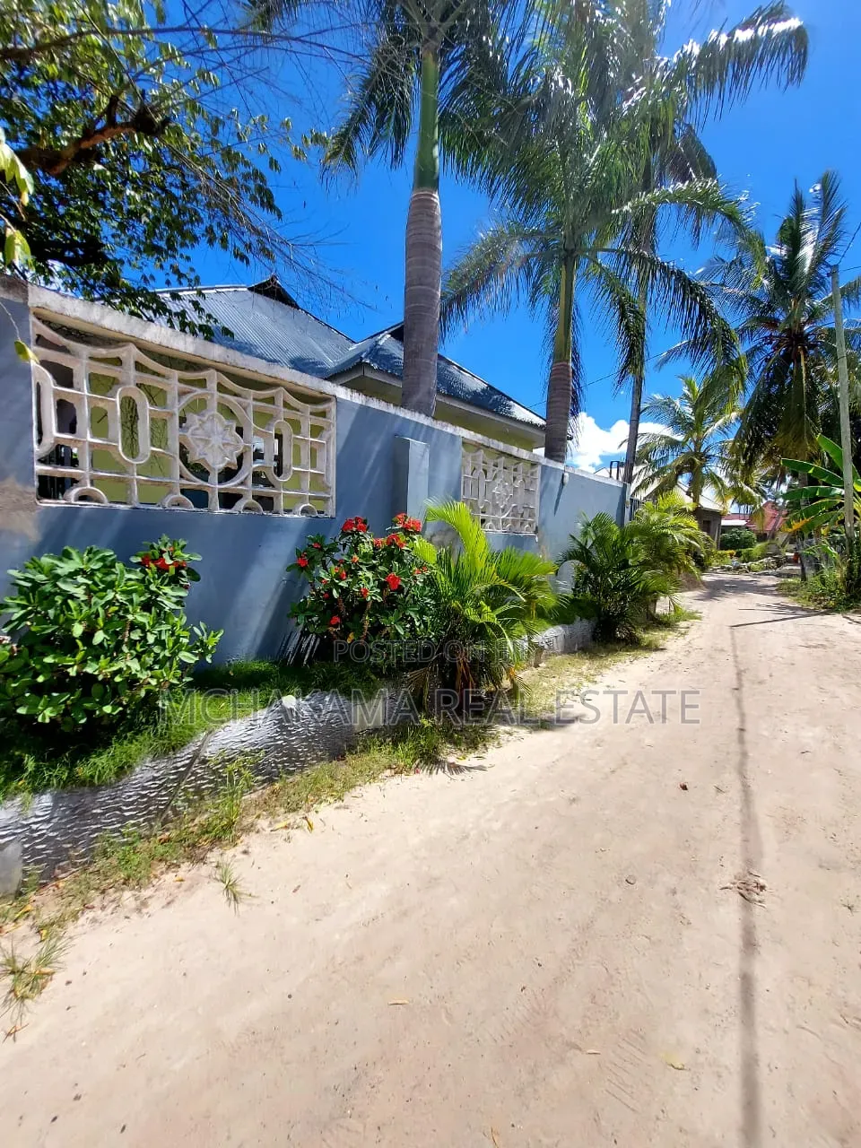 3bdrm House in Mchakama Real, Msongola for sale in Msongola