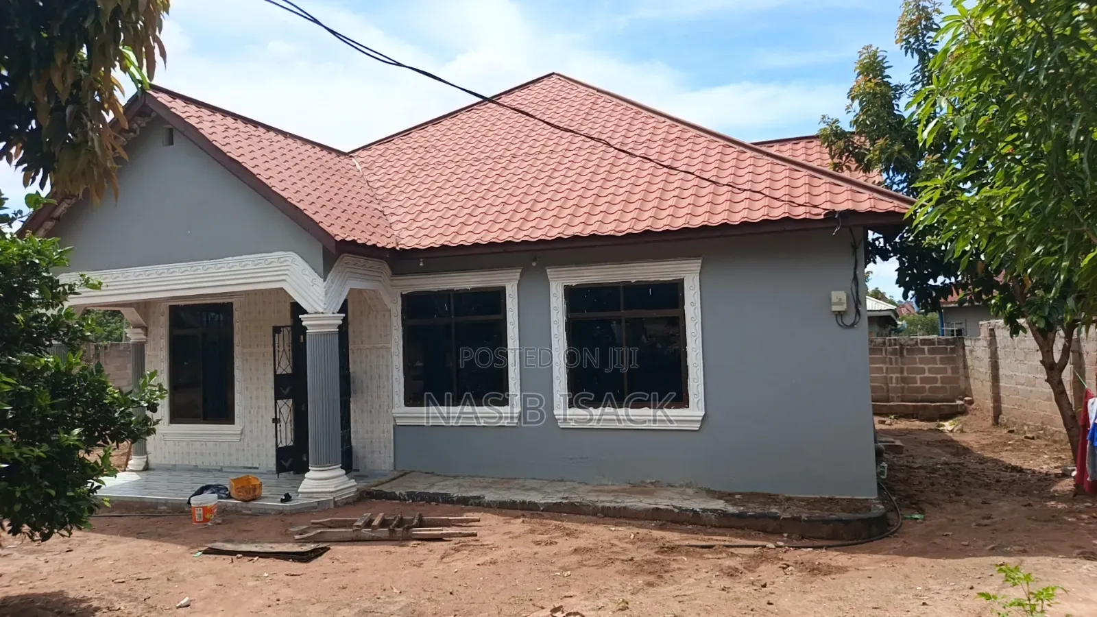 Furnished 3bdrm House in Mkolani for sale in Mkolani