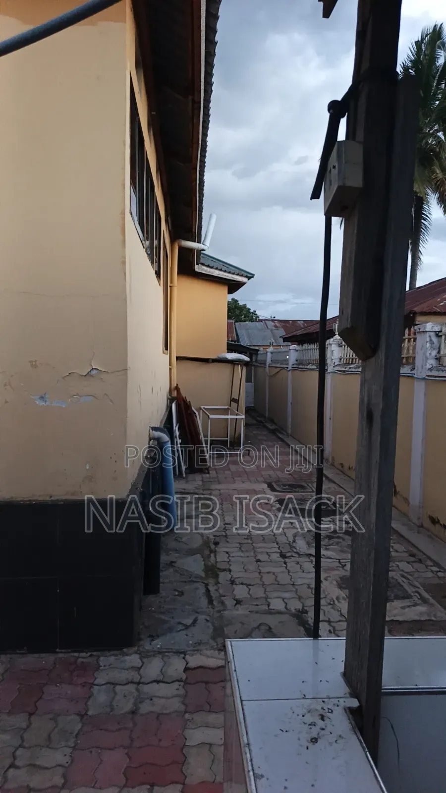 Furnished 12bdrm House in Mecco for sale in Mecco
