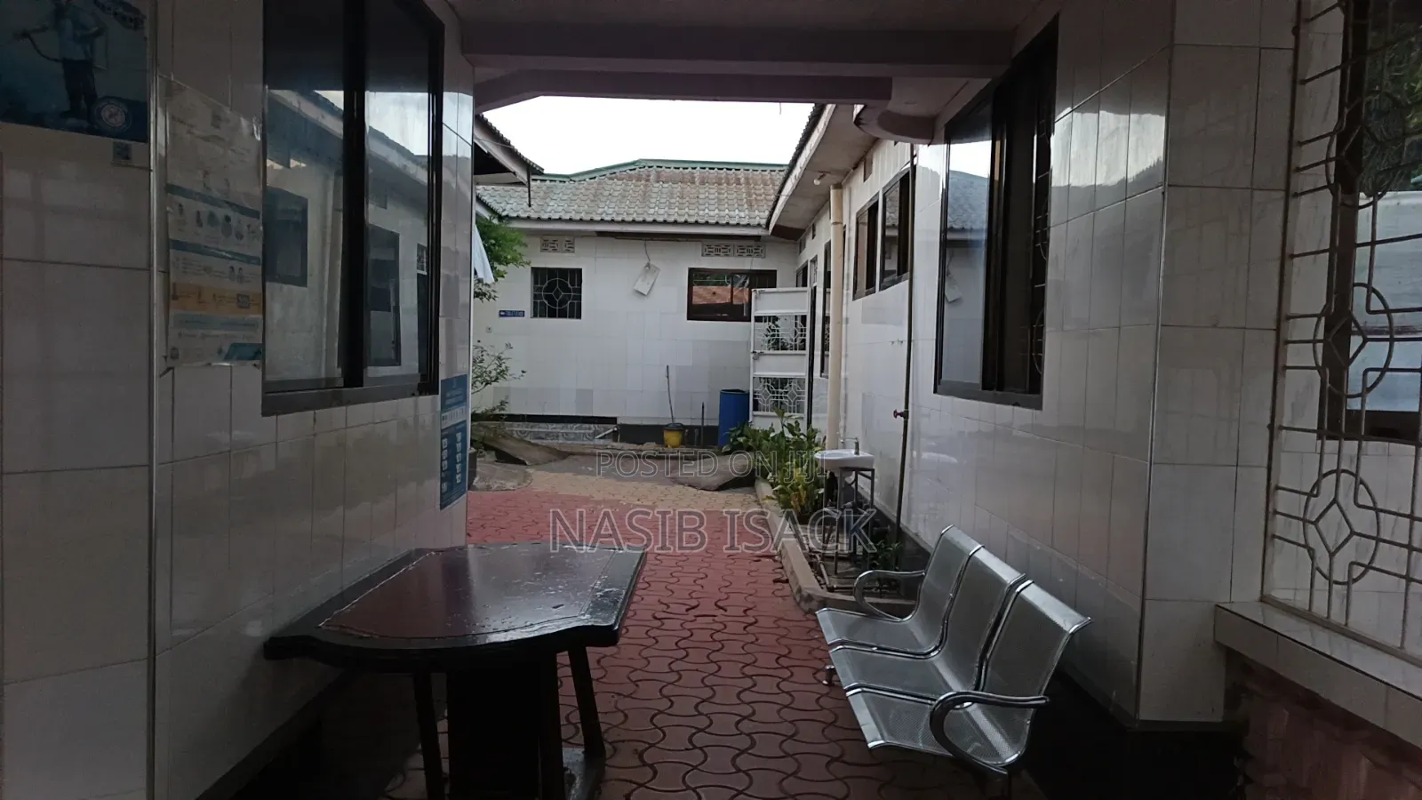 Furnished 12bdrm House in Mecco for sale in Mecco
