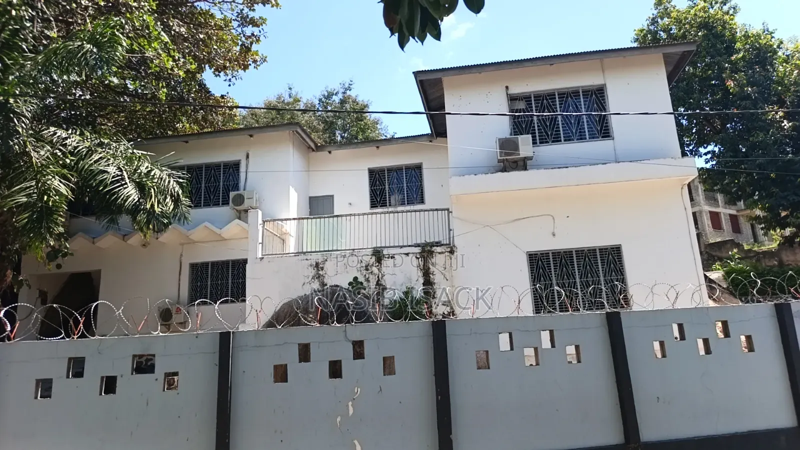 Furnished 16bdrm House in Isamilo for sale in Isamilo