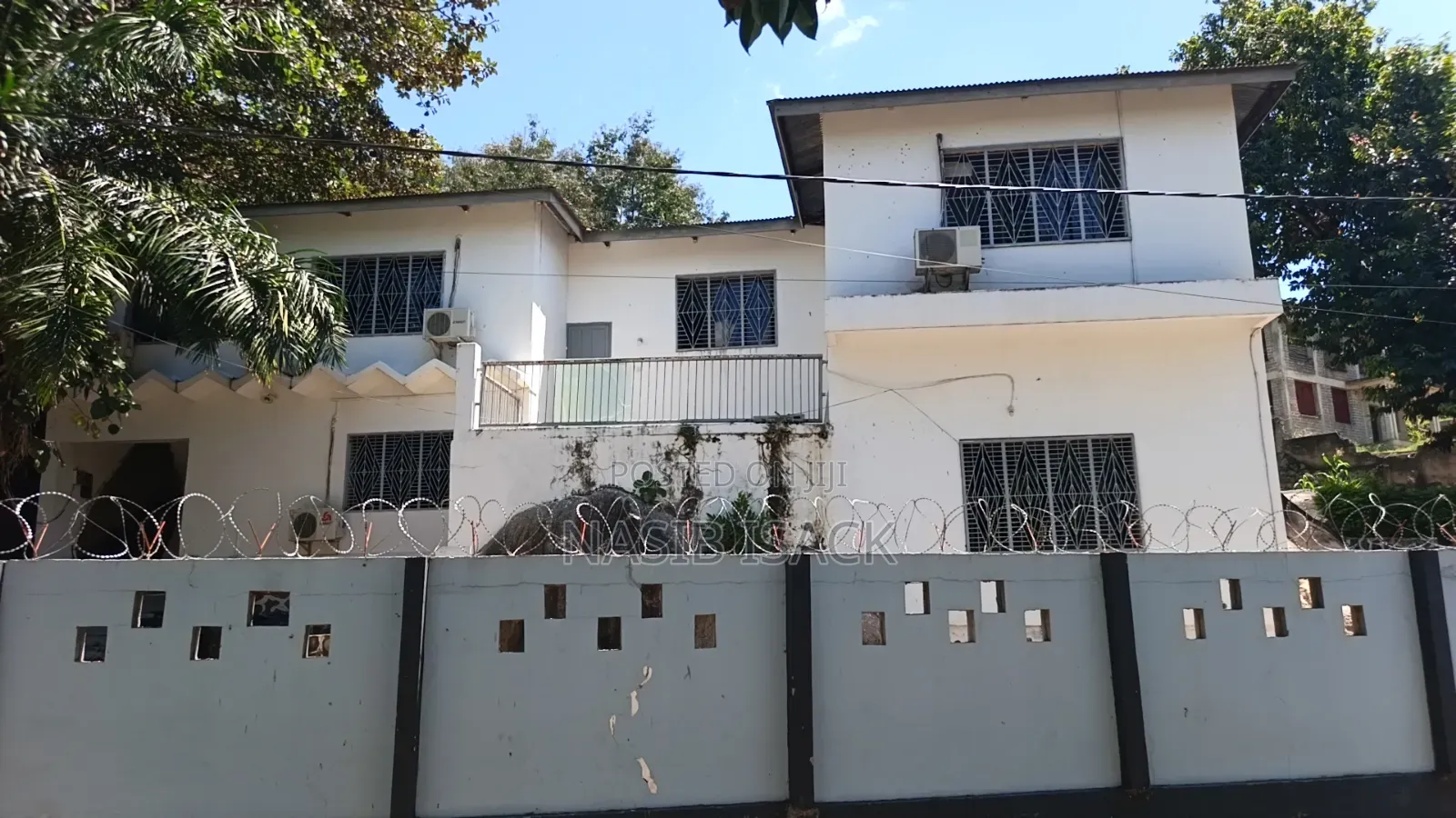 Furnished 16bdrm House in Isamilo for sale in Isamilo