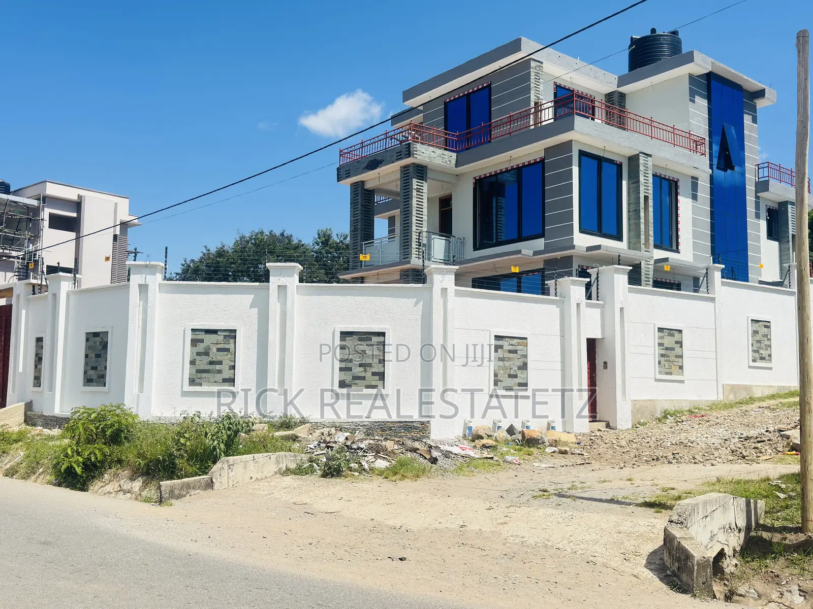 Kiwanja Kinauzwa Ilemela - Airport Jirani Na Malaika Beach in Ilemela Ward