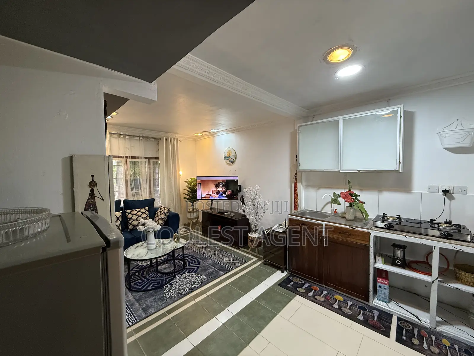 Furnished 1bdrm House in Coolest Estate, Oyster Bay for rent in Oyster Bay