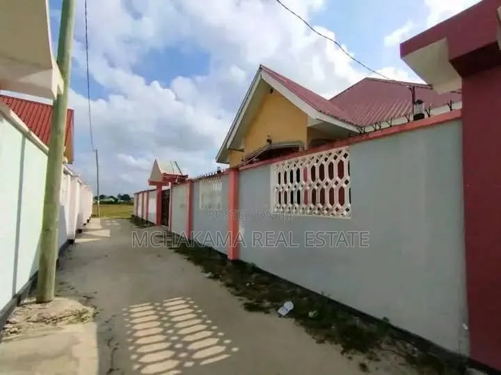 4bdrm House in Mchakama Real Estate, Msongola for sale in Msongola