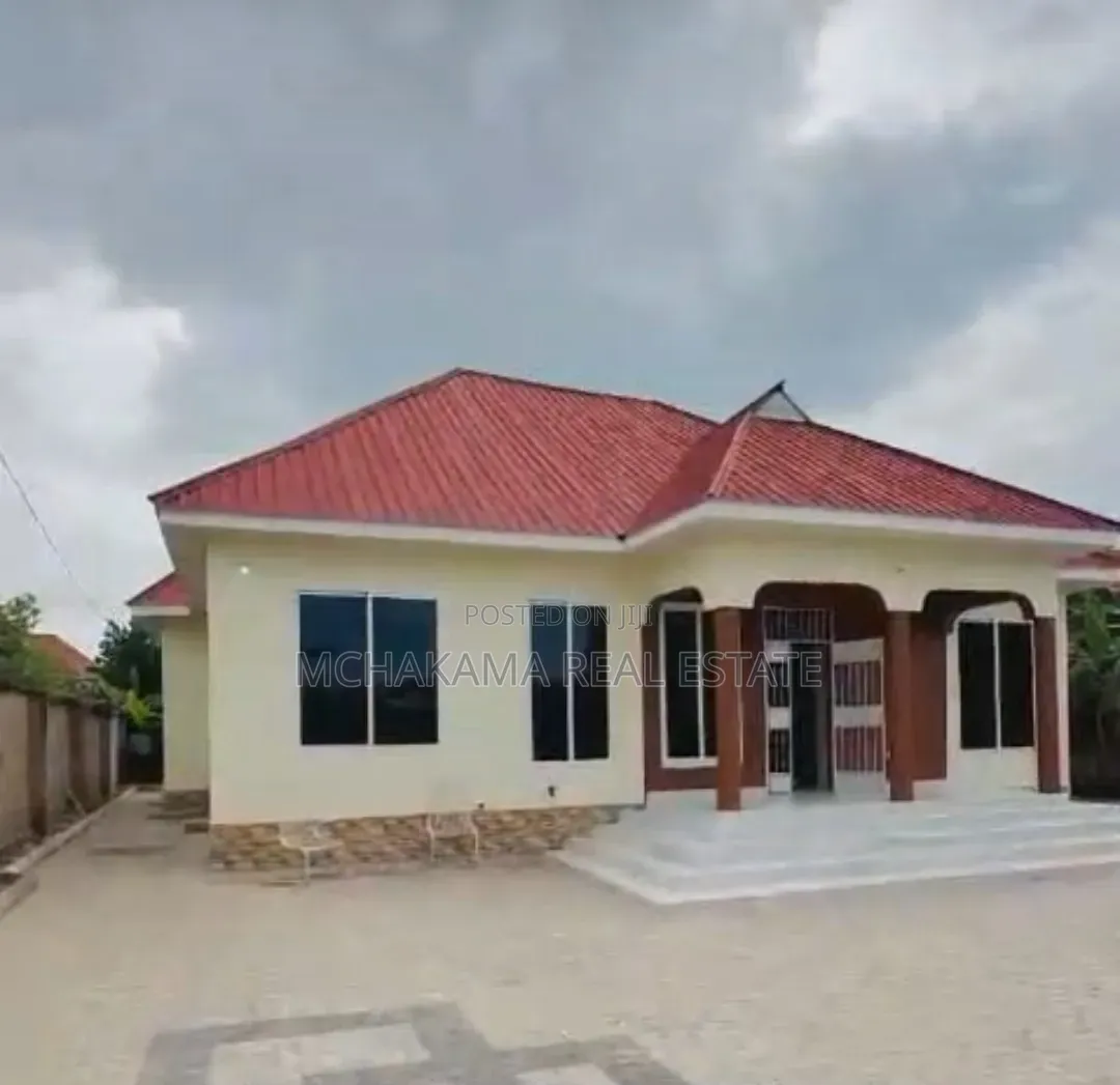 3bdrm House in Mchakama Real Estate, Mbweni for sale in Mbweni