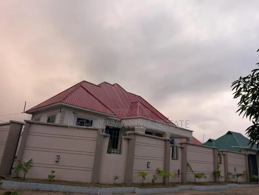 3bdrm House in Mchakama Real Estate, Mbagala for sale in Mbagala