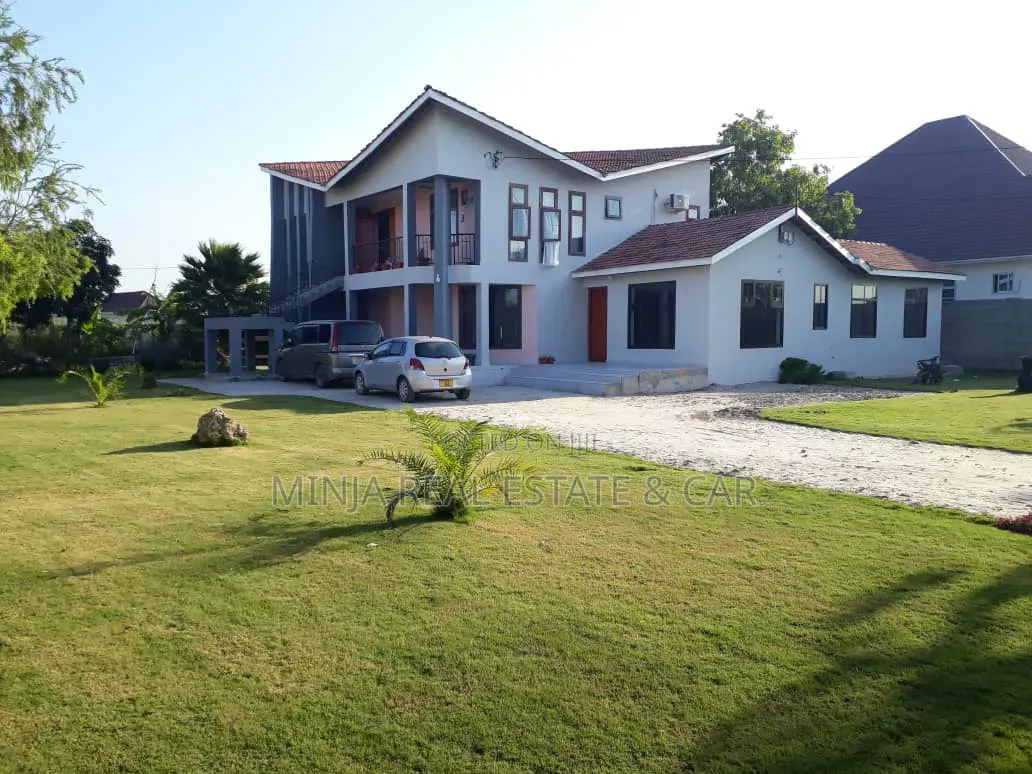 8bdrm House in Kigamboni for sale in Kigamboni
