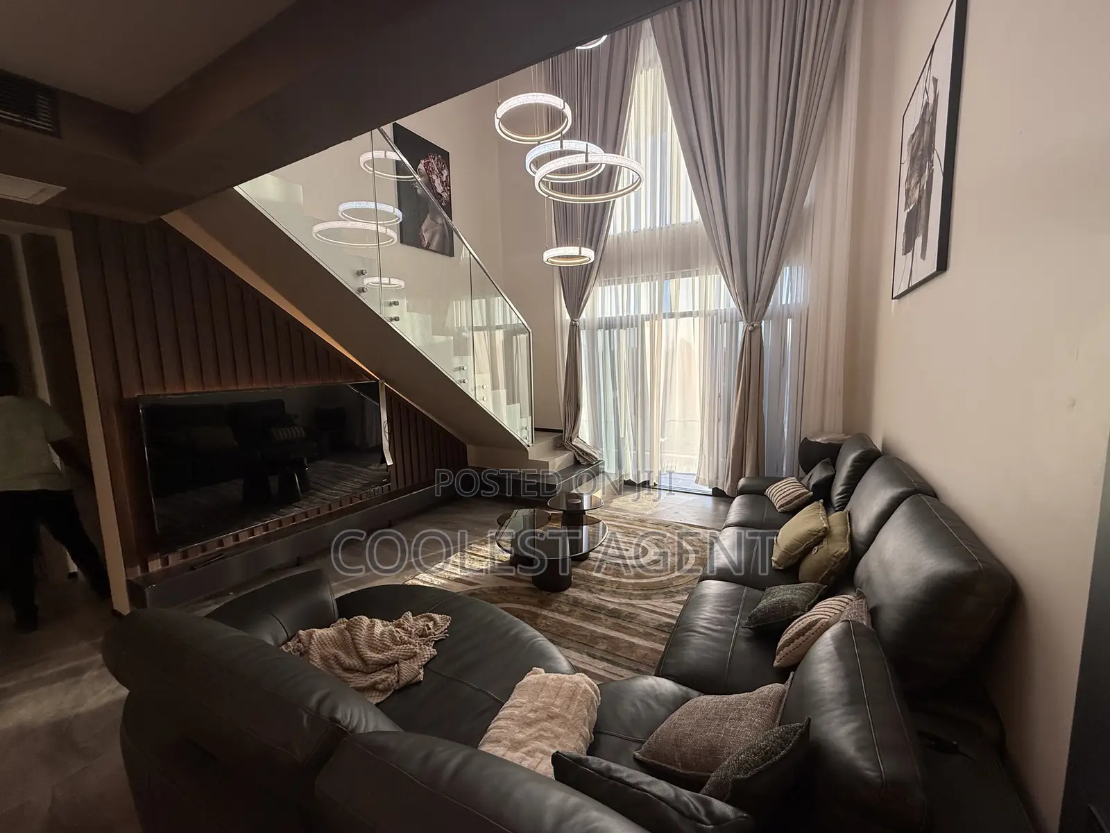 Furnished 3bdrm Duplex in Coolest Estate, Oyster Bay for rent in Oyster Bay