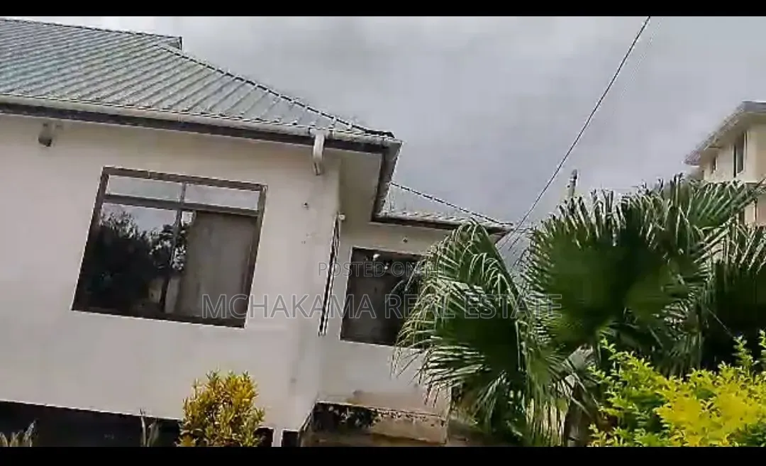 3bdrm House in Mchamaka Real Estate, Mbezi for sale in Mbezi