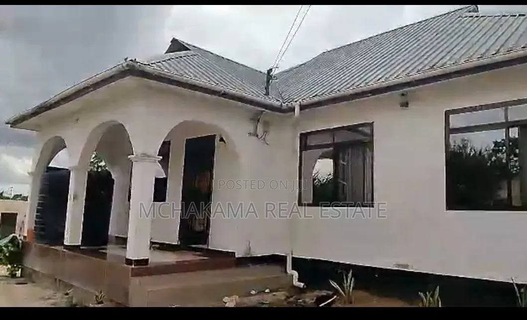 3bdrm House in Mchamaka Real Estate, Mbezi for sale in Mbezi