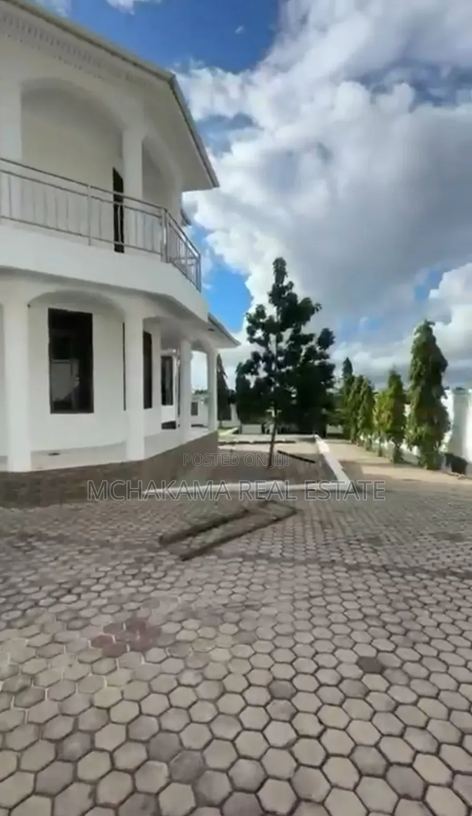 5bdrm Block of Flats in Mchakama Real Estate, Kibada for sale in Kibada