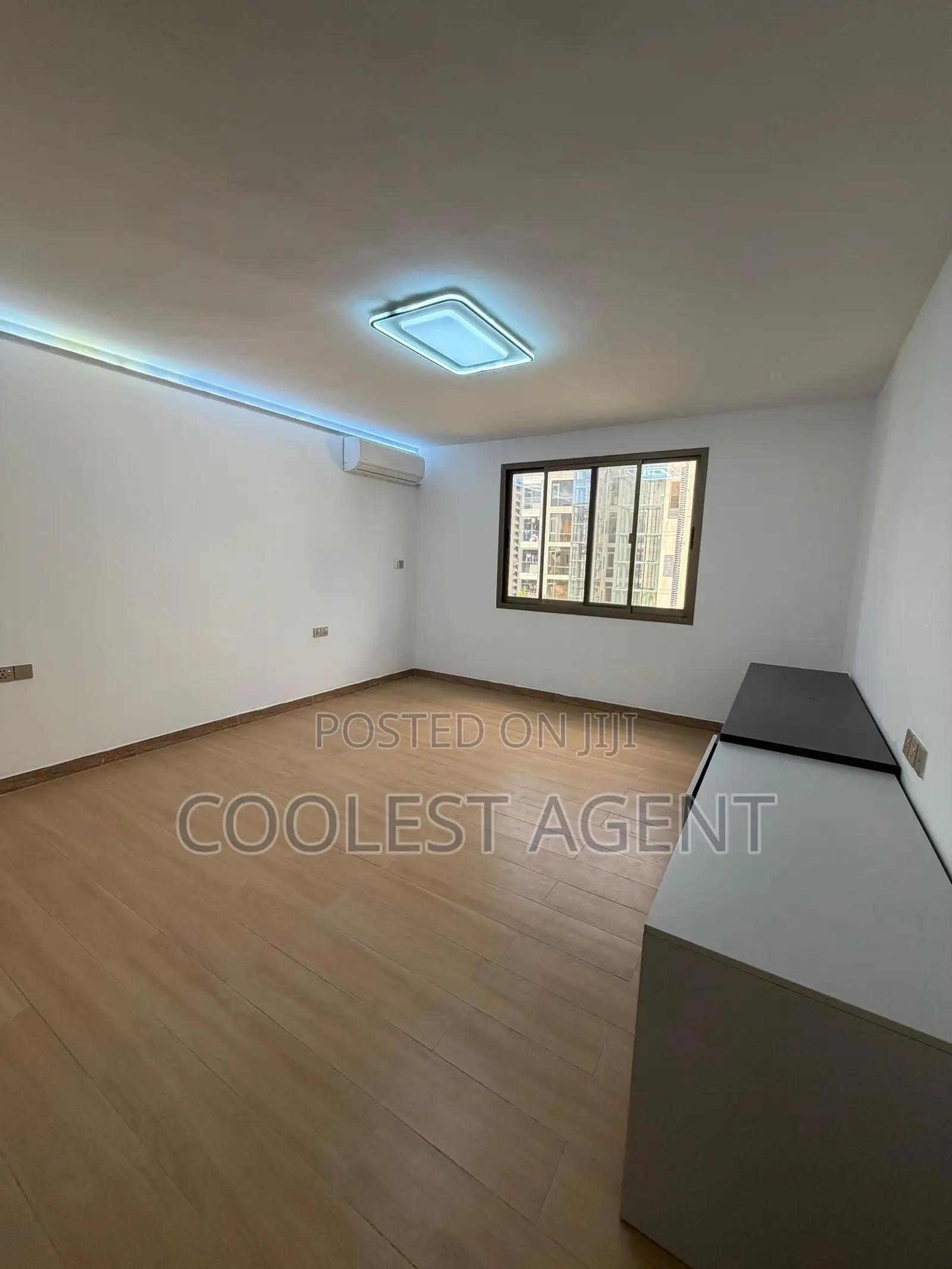 3bdrm Apartment in Coolest Estate, Oyster Bay for rent in Oyster Bay