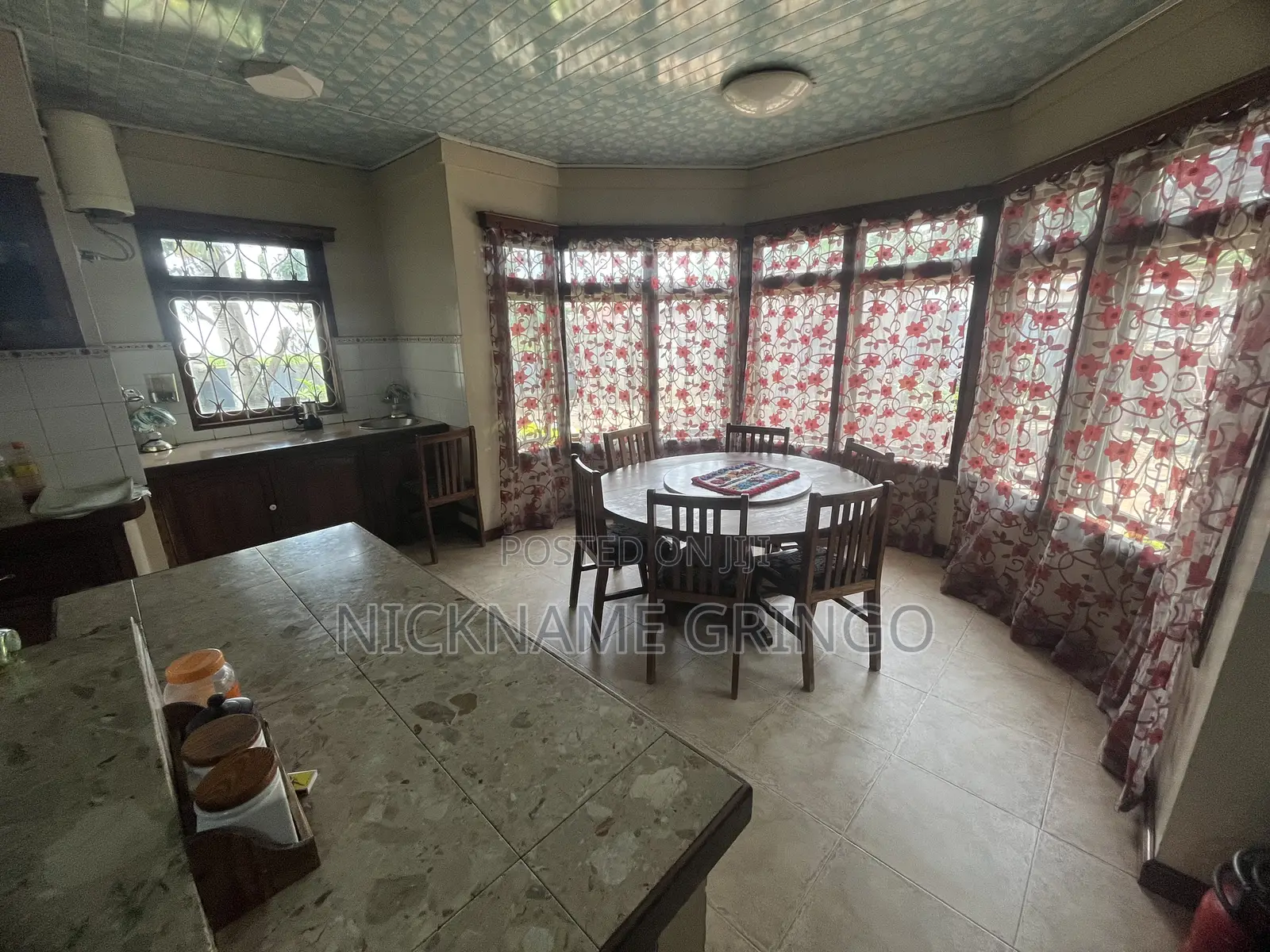 Furnished 6bdrm House in Buzuruga for sale in Buzuruga