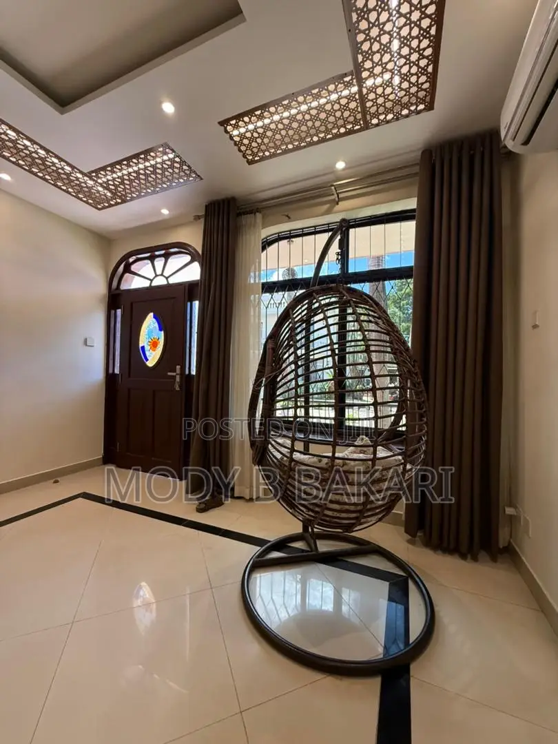 Furnished 4bdrm Villa in Ada Estate for rent in Ada Estate