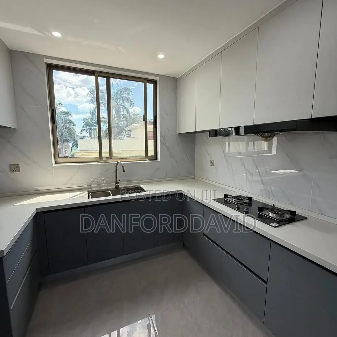 Furnished 3bdrm Apartment in Kahwa Real Estate, Oyster Bay for rent in Oyster Bay