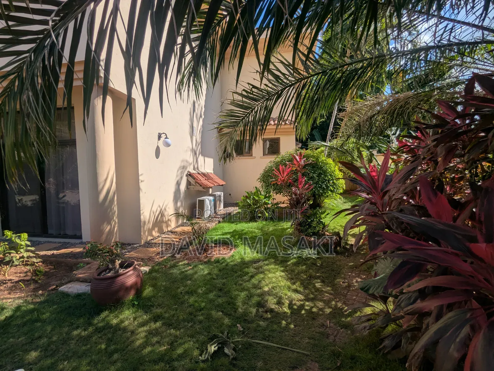 Furnished 4bdrm Villa in Villas, Oyster Bay for rent in Oyster Bay