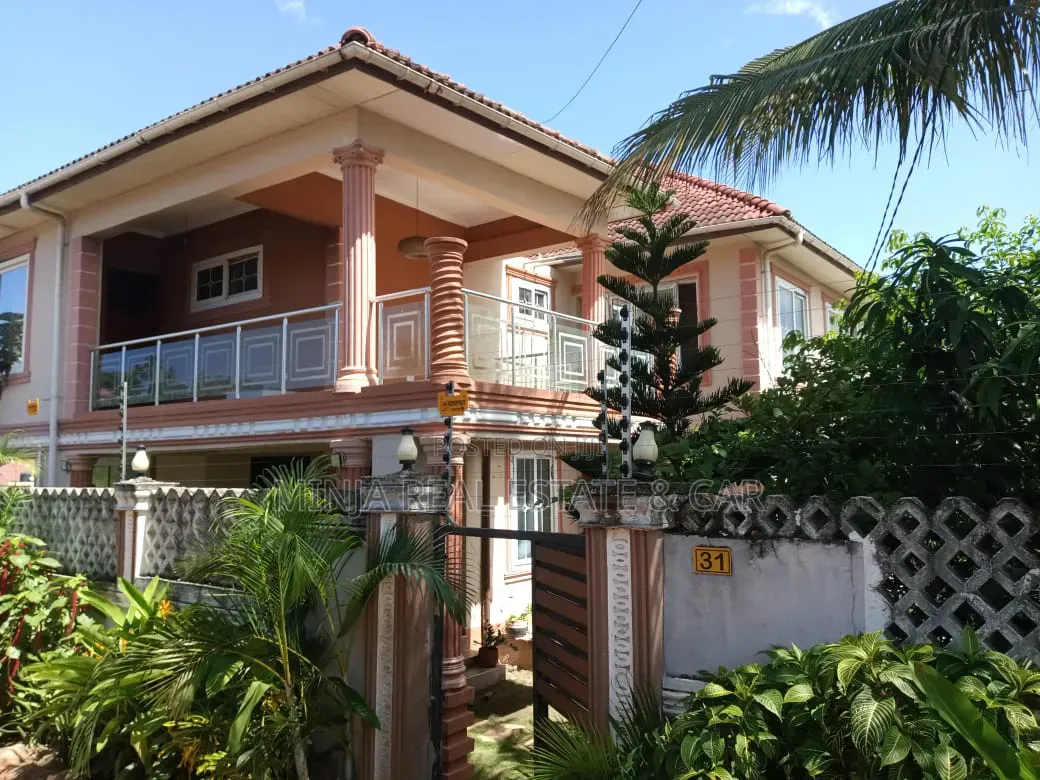 5bdrm House in Goba for sale in Goba