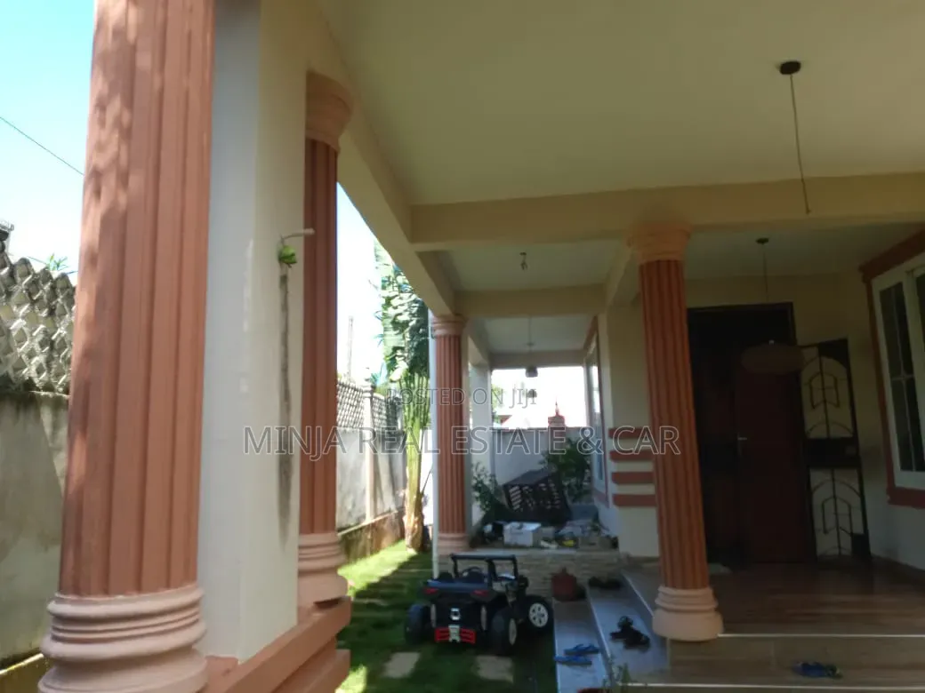 5bdrm House in Goba for sale in Goba