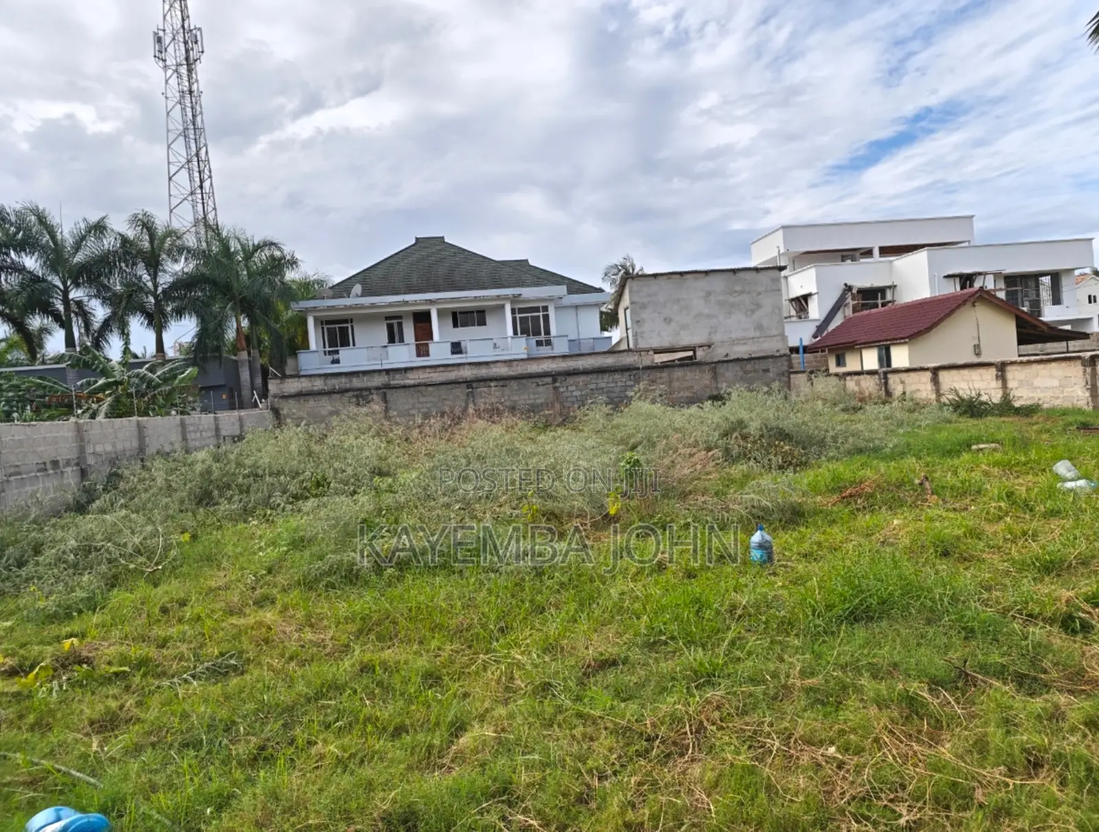 Kiwanja Kinauzwa - Kidimbwi Mbezi Beach in Mbezi Beach