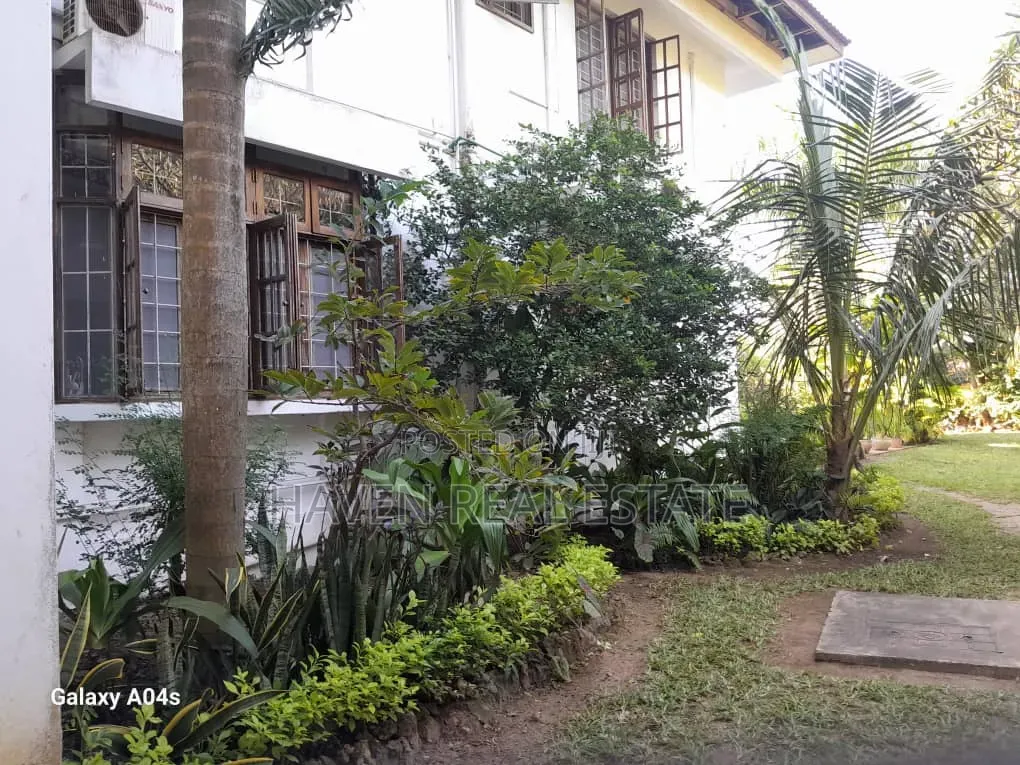 5bdrm House in Masaki for sale in Masaki