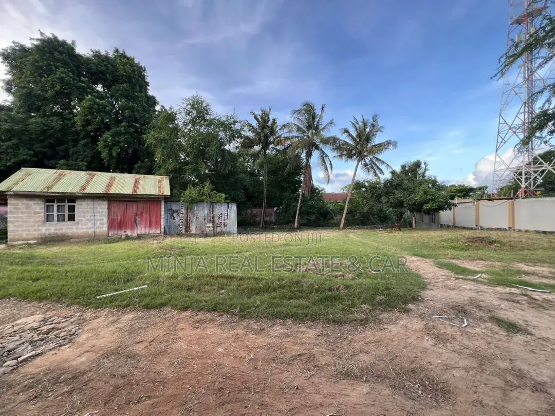 Plot for Sale Mbezi Beach Goig in Mbezi Beach