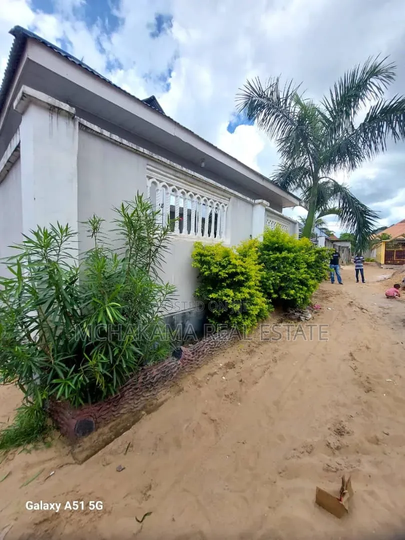 3bdrm House in Mchakama Real Estate, Mbagala for sale in Mbagala