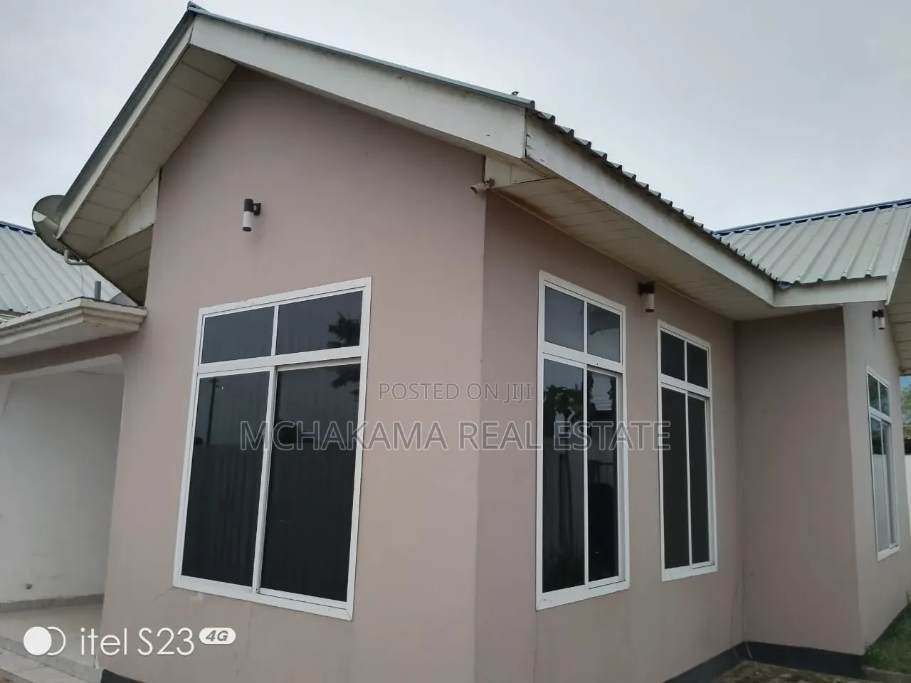 3bdrm House in Mchakama Real, Bunju for sale in Bunju