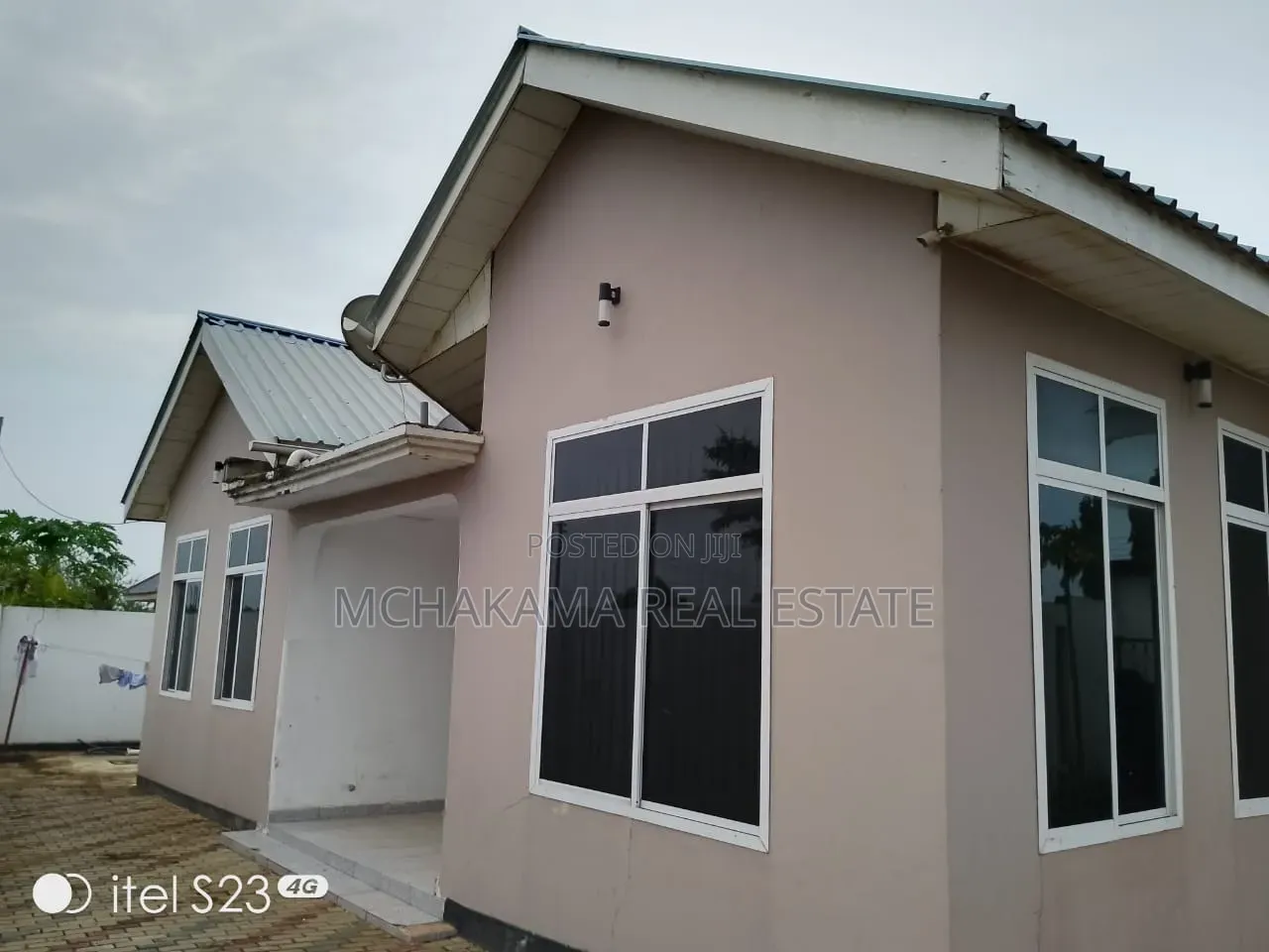 3bdrm House in Mchakama Real, Bunju for sale in Bunju