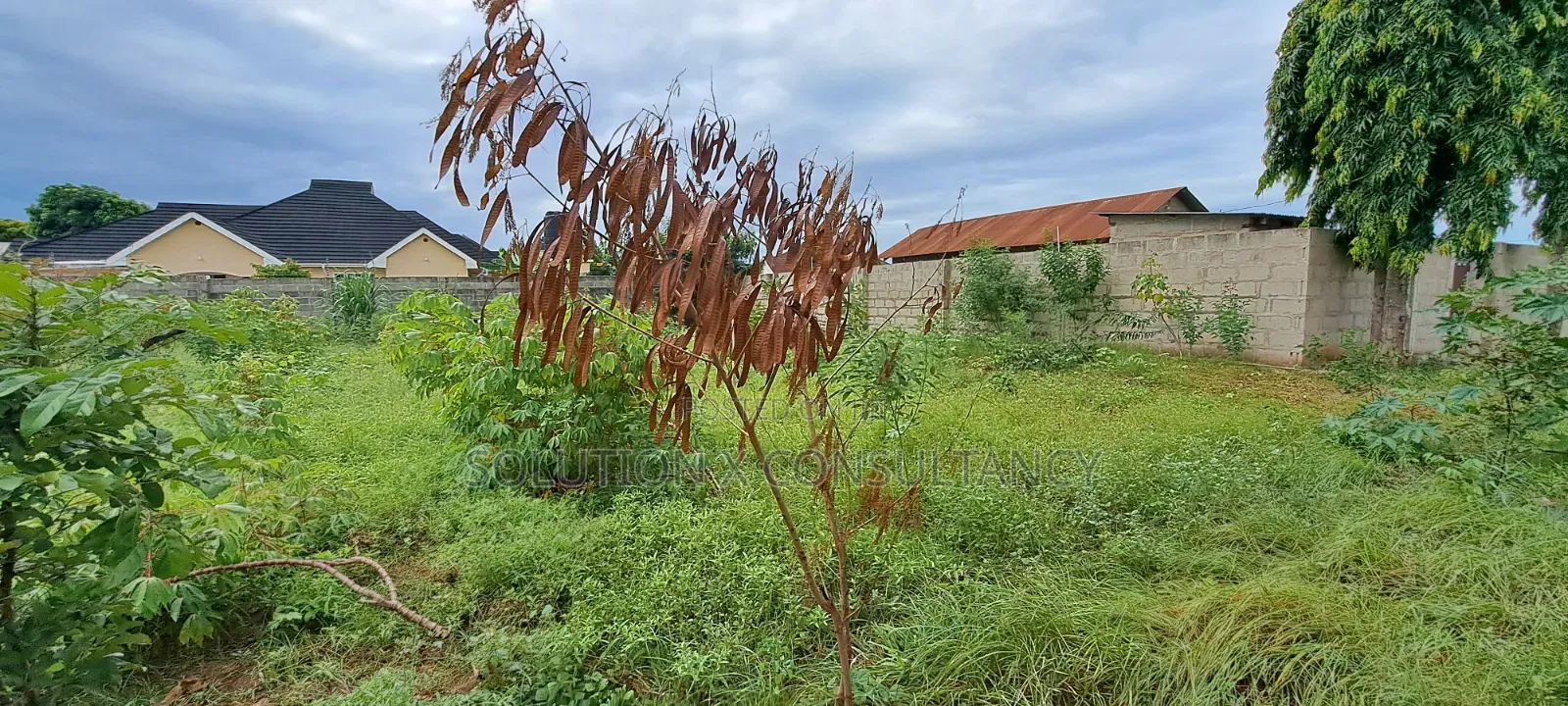 Kiwanja Kinauzwa Mbweni Mpiji in Mbweni
